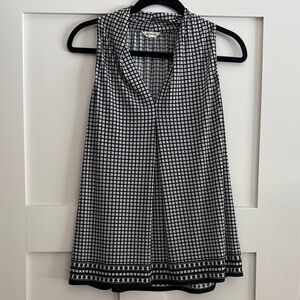 Max Studio Black and White Sleeveless Women's Top.  Women’s Size Small.